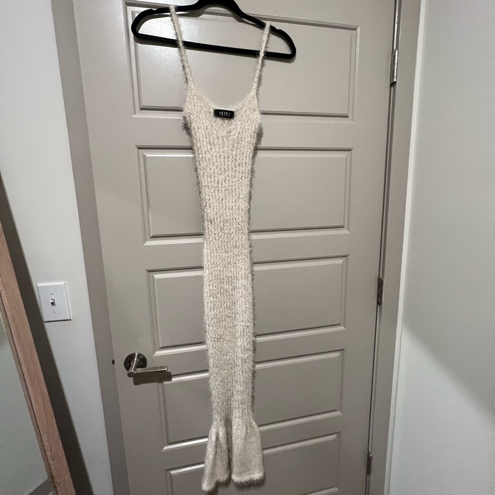 Ruffle bottom bodycon dress